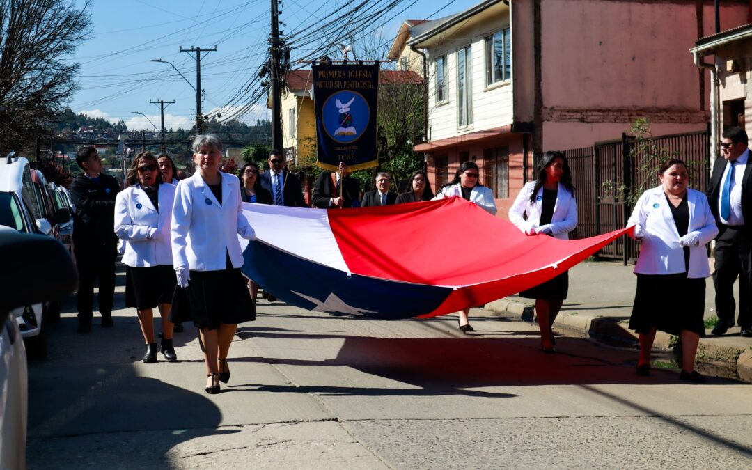 Un Desfile de Fiestas Patrias en Honor a la Fe y la Patria